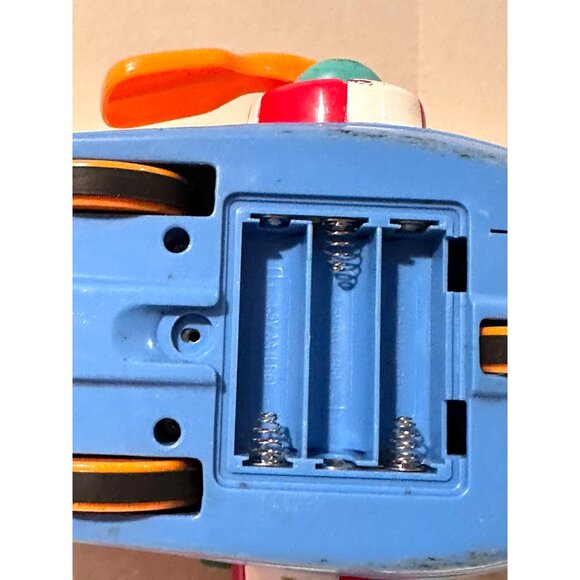 Fisher Price WINNIE THE POOH MUSICAL ROW YOUR BOAT FISH MOVING PULL TOY Vtg - Picture 5 of 5